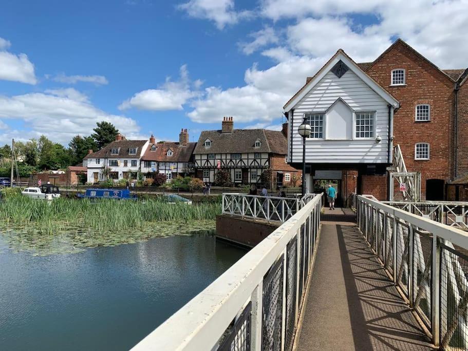 Riverside Cottage テュークスベリー エクステリア 写真