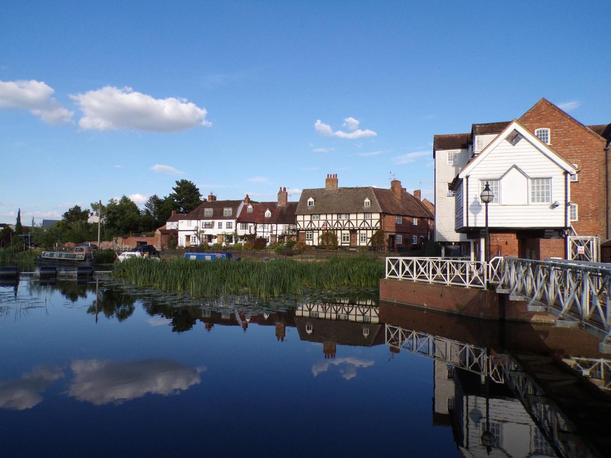 Riverside Cottage テュークスベリー エクステリア 写真