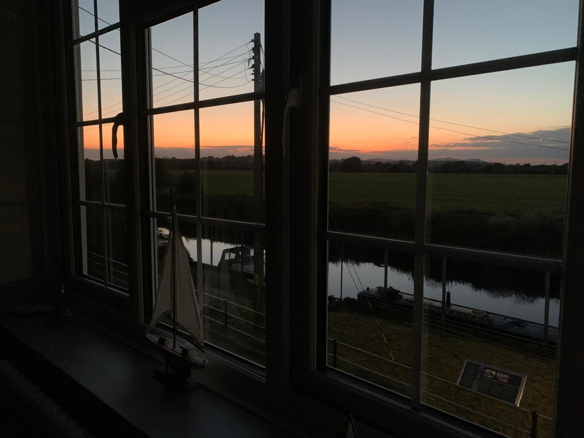 Riverside Cottage テュークスベリー エクステリア 写真