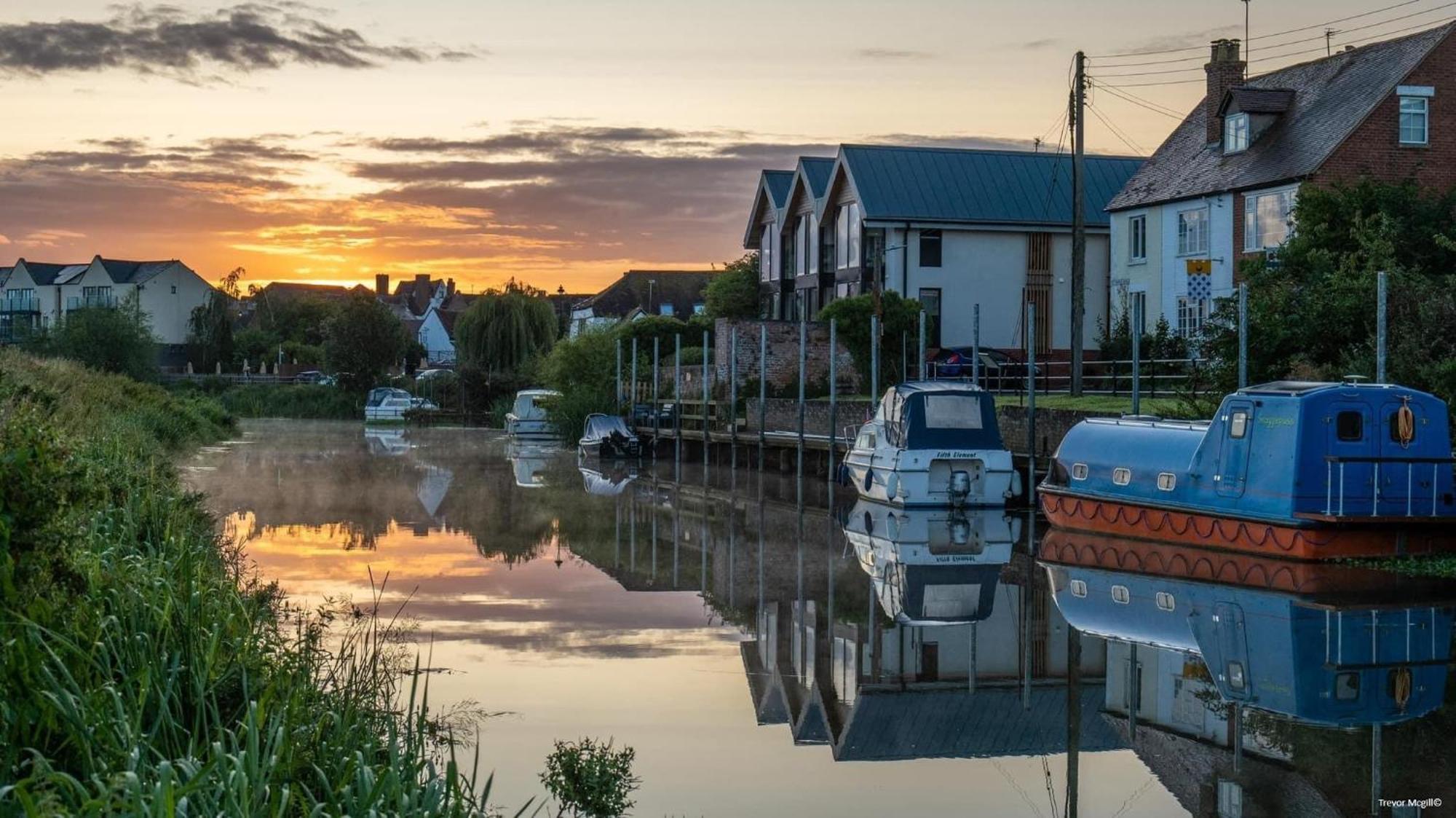 Riverside Cottage テュークスベリー エクステリア 写真